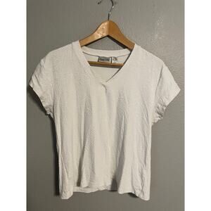 Chicos Shirt Womens 3 US XL White Textured Floral Embossed Short Sleeve Fairy